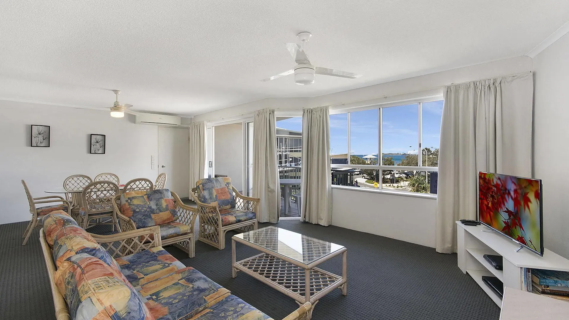 Surfcomber On The Beach Maroochydore